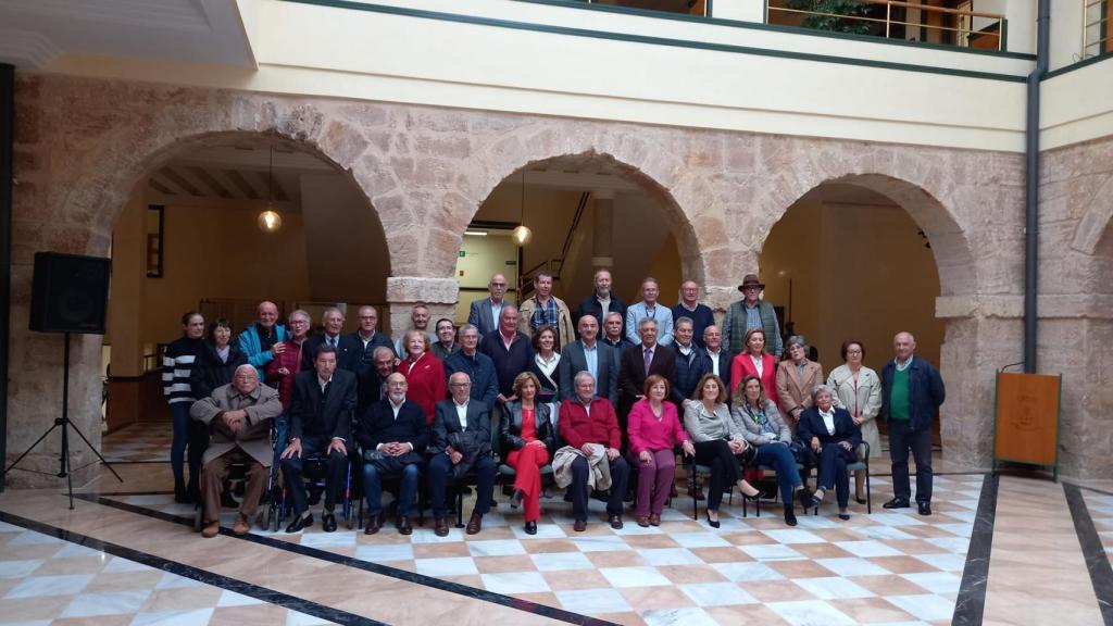 Otra imagen del encuentro de la promoción del 72