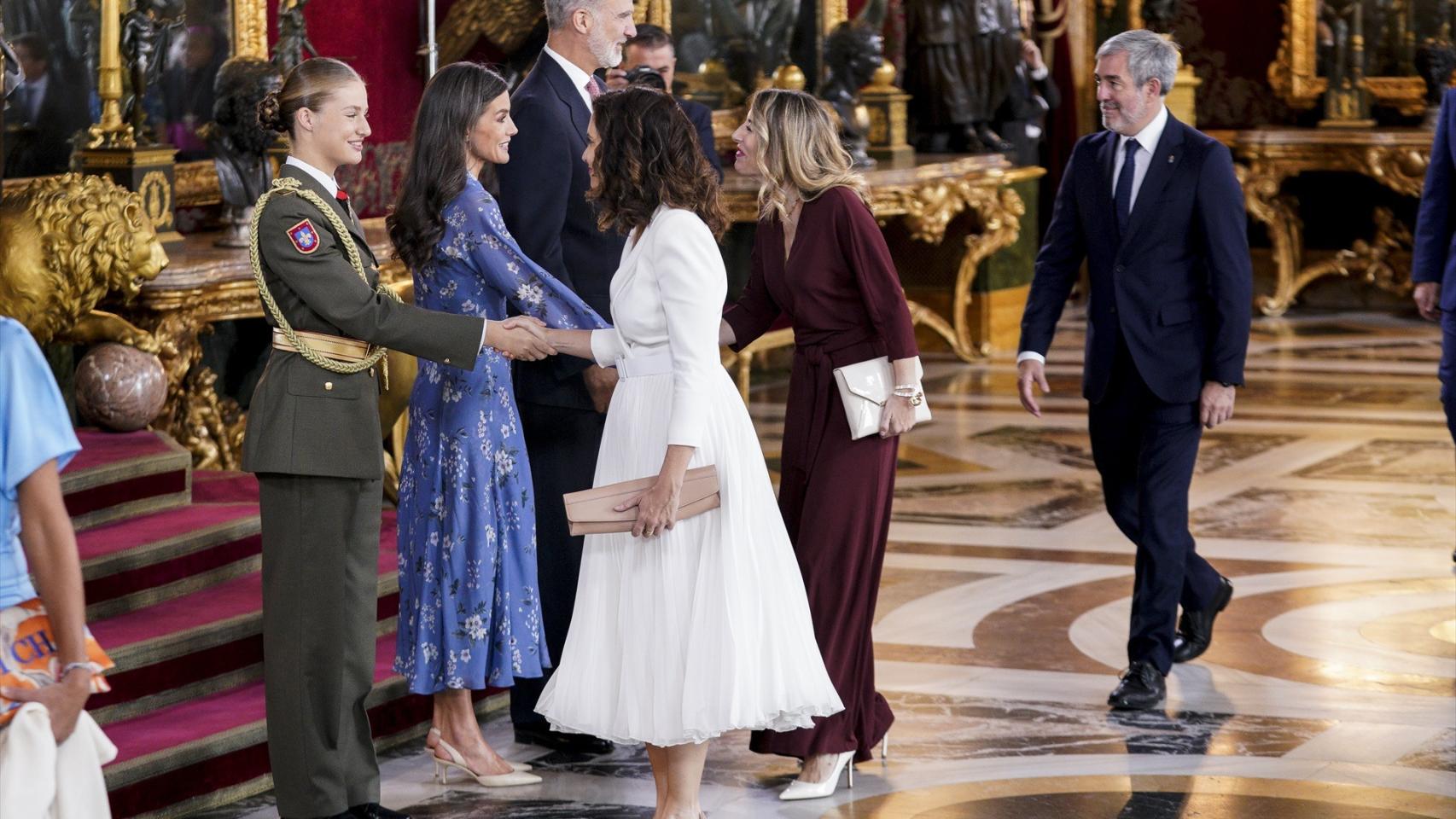 Ayuso saluda a Leonor el pasado 12 de octubre.