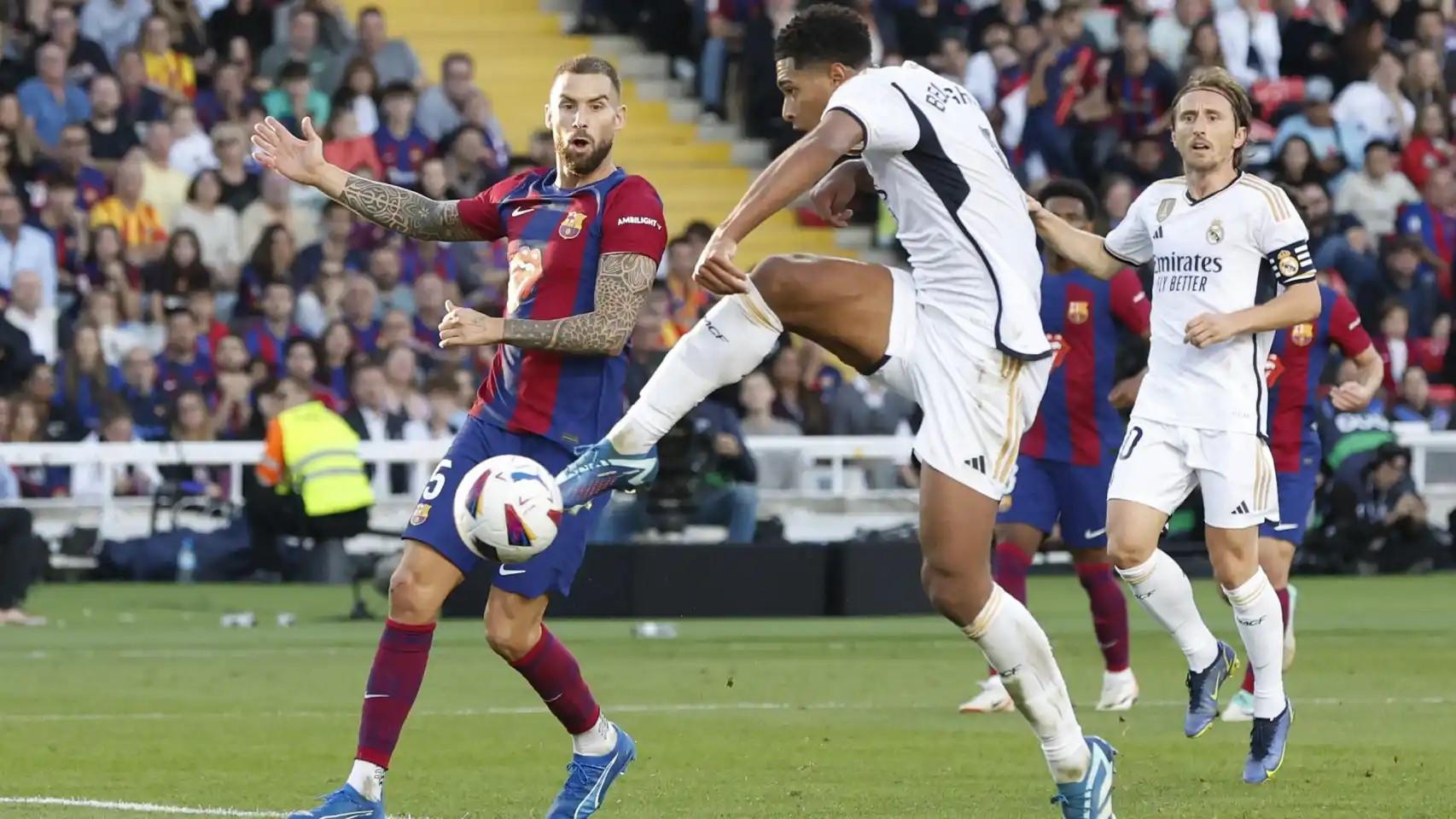 Bellingham celebra el segundo gol del Real Madrid en El Clásico. Foto: Reuters