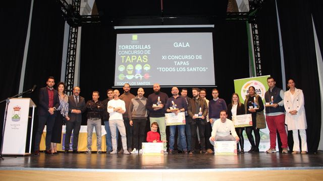 Entrega de premios en el XI Concurso de Tapas de Todos los Santos en Tordesillas