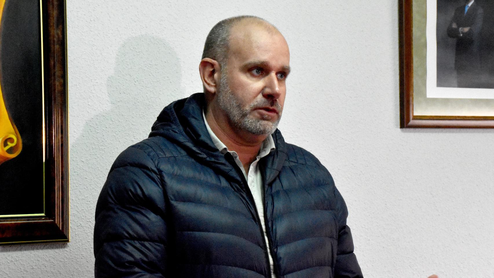 El alcalde de Roales del Pan, David García, en declaraciones a los medios tras la muerte de Arancha