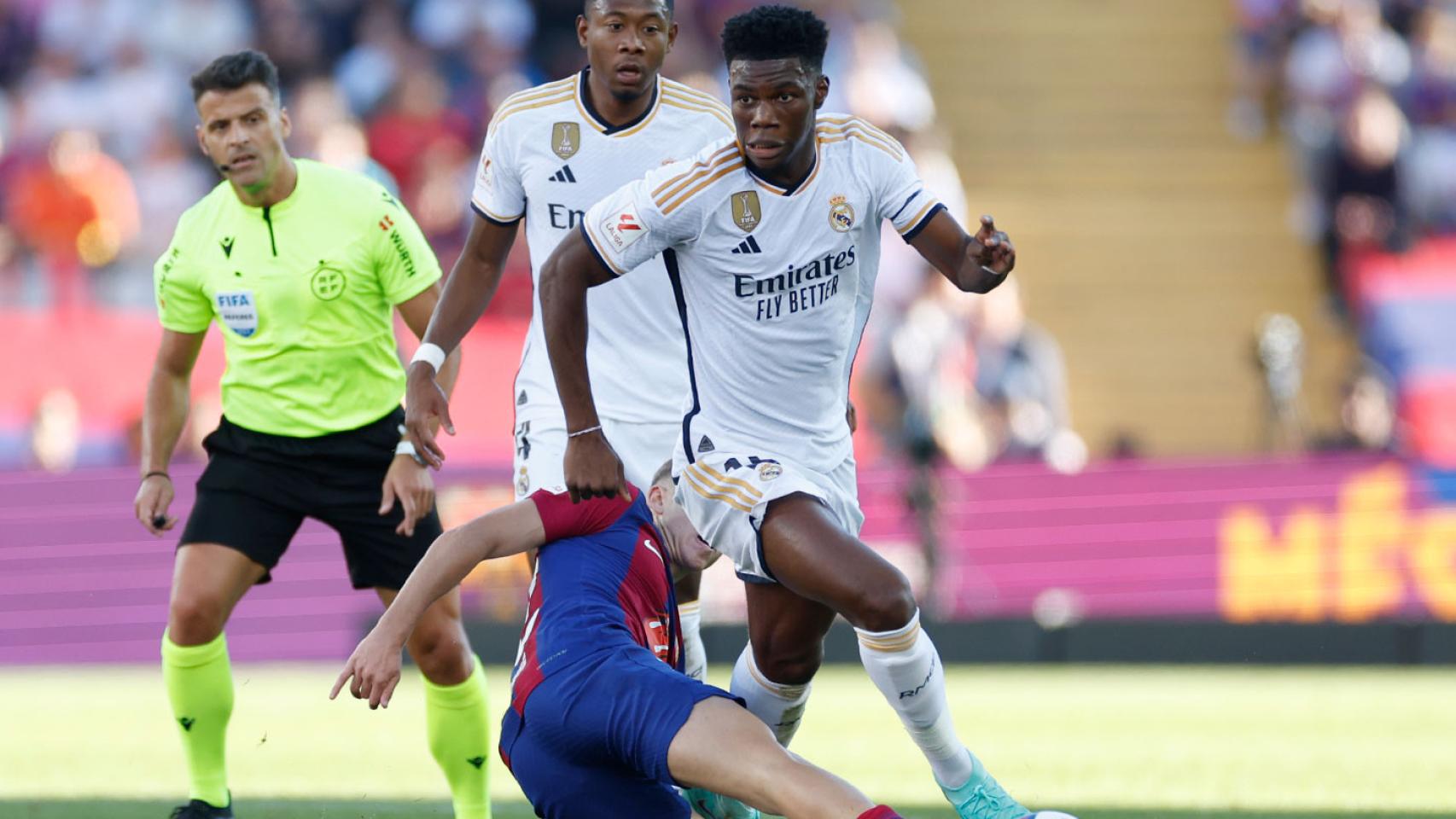 Tchouaméni, durante un lance del FC Barcelona - Real Madrid.