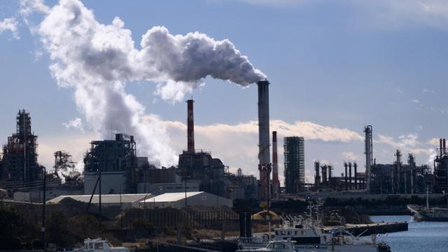 Imagen de archivo de un complejo industrial en el área industrial de Keihin (Japón).