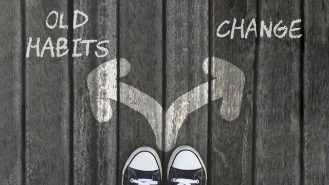 Hábitos antiguos versus cambio: tú eliges el camino.