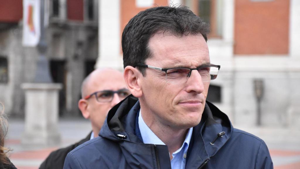 El portavoz del PSOE Municipal de Valladolid, Pedro Herrero, comparece ante los medios este martes