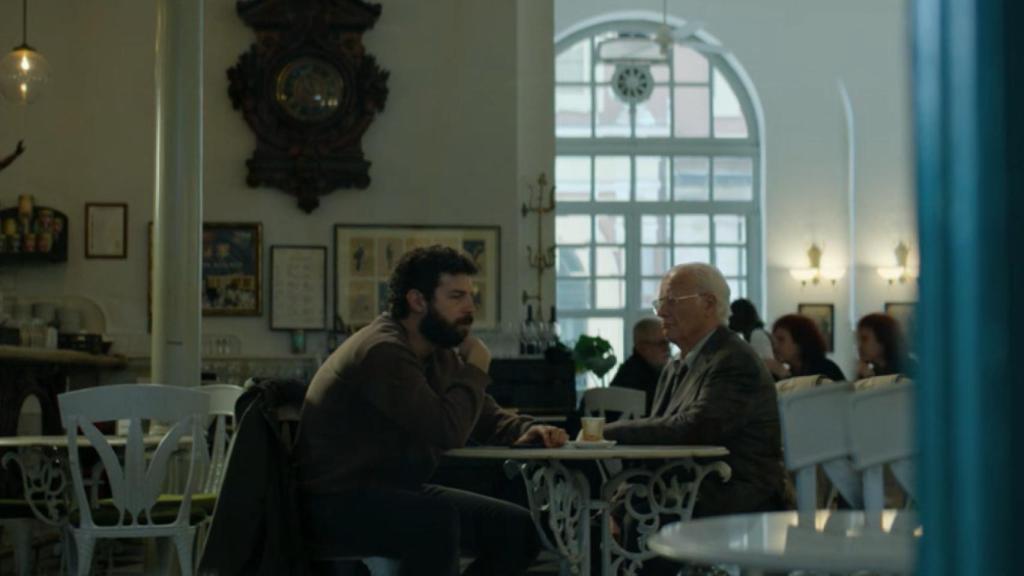 Imagen del bar Lion d'Or en 'Memento Mori'.