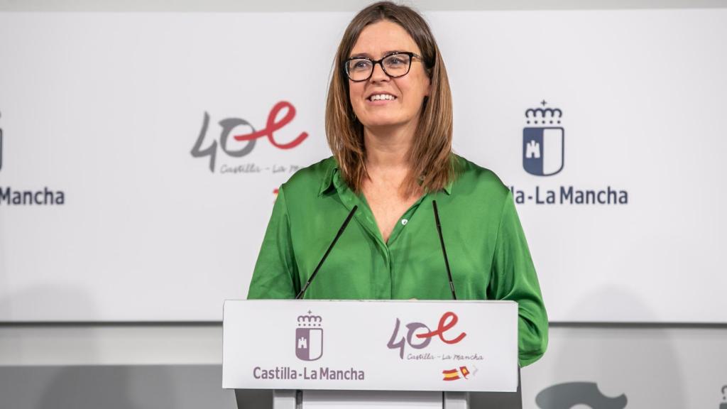 Esther Padilla en rueda de prensa tras el Consejo de Gobierno. Foto: JCCM.