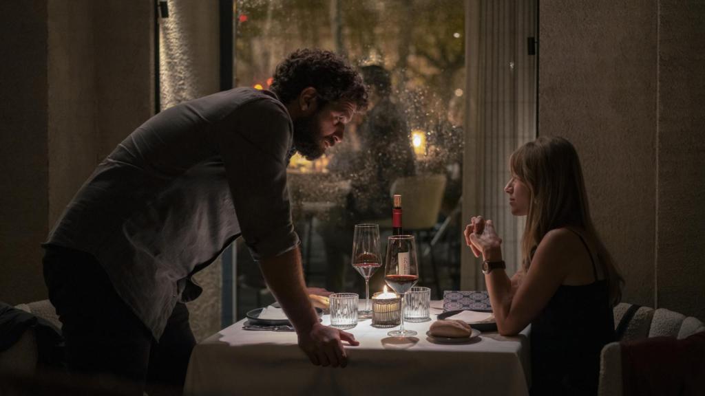 El inspector Ramiro Sancho y la doctora Martina Corvo, en una imagen de 'Memento Mori'.