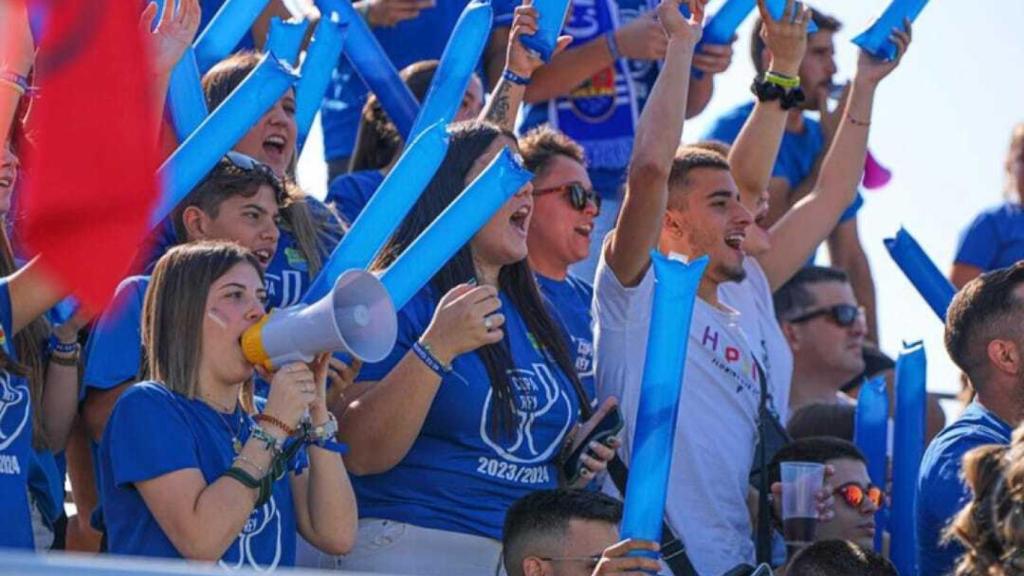 Afición del Hernán Cortés, en un partido.