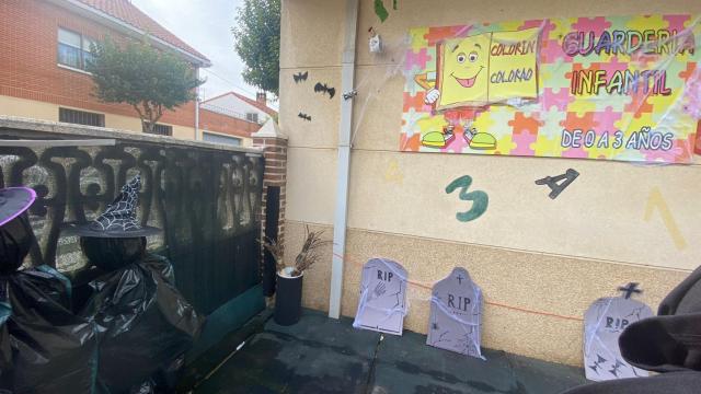La guardería infantil Colorín Colorado de Arroyo decorada con motivos de Halloween