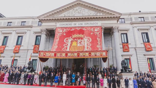 Exterior del Congreso de los Diputados, tras la jura de la princesa Leonor.