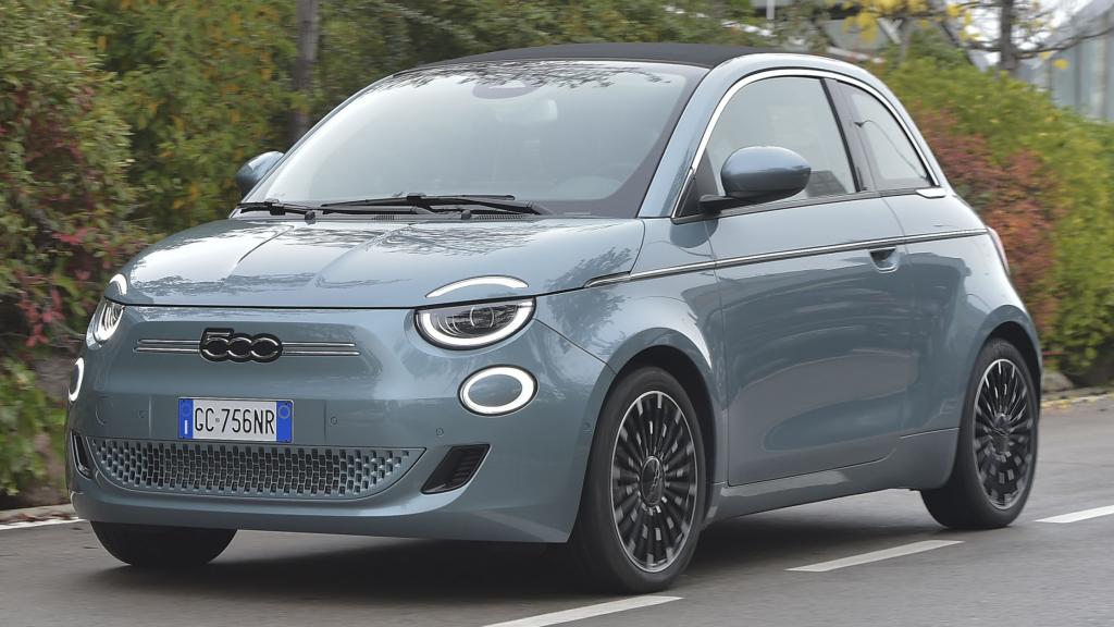 Fiat 500e.
