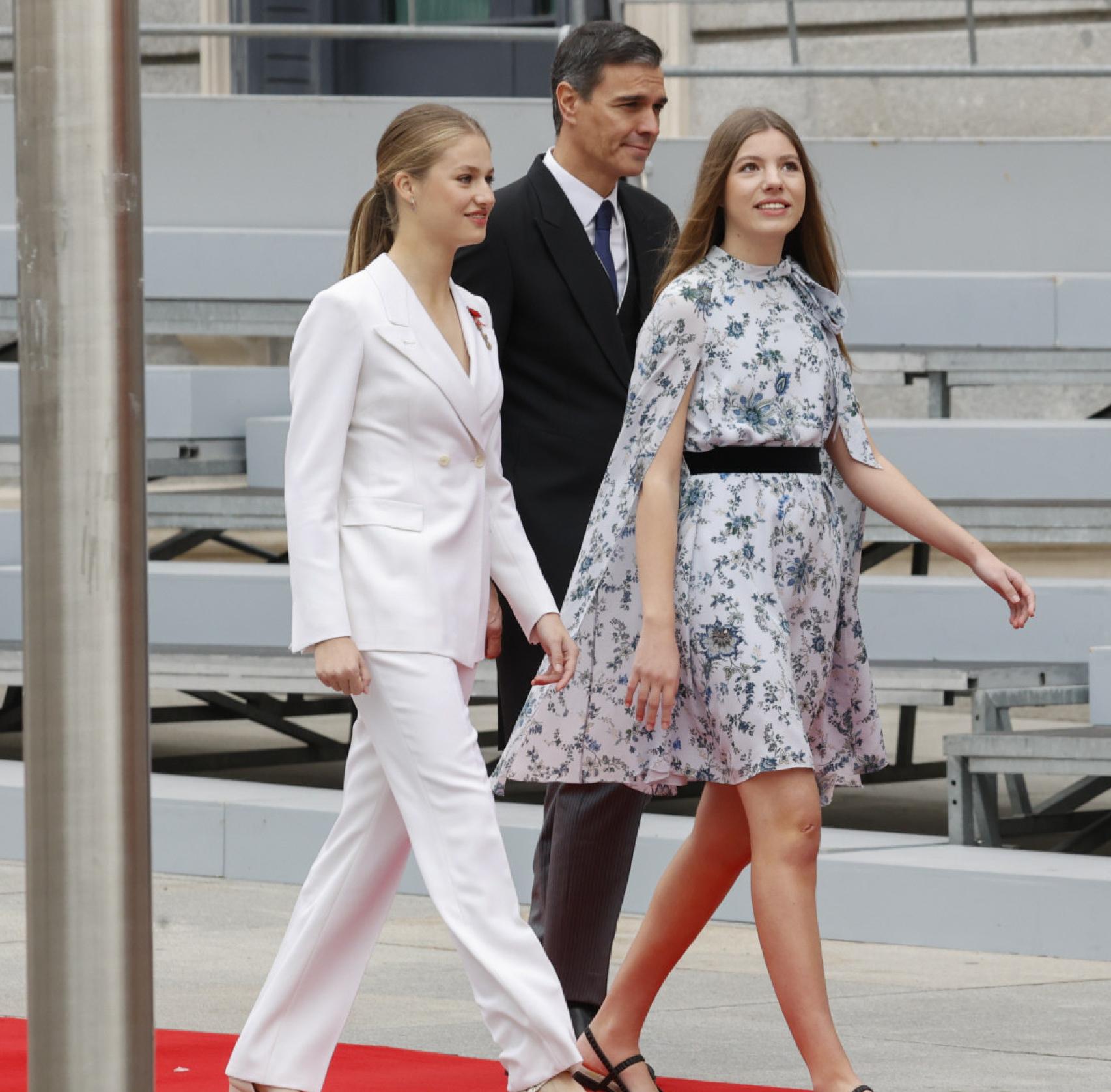 La infanta Sofía junto a su hermana, Leonor de Borbón
