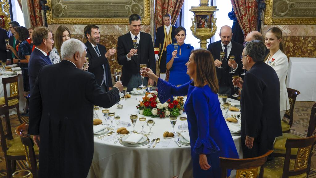 Grandes personalidades en el almuerzo Real.