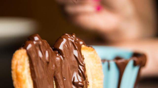 Las palmeras de chocolate más grandes y exquisitas se toman en este rincón de Zaragoza