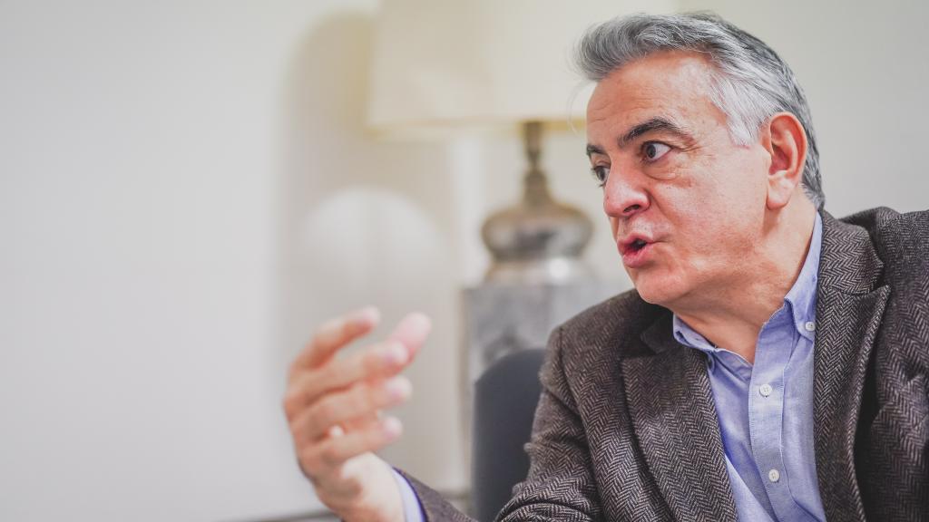 Un momento de la entrevista con Javier de Andrés.