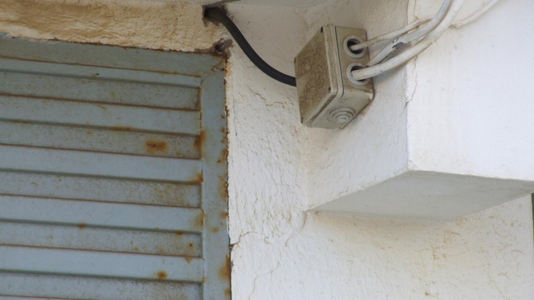 Enganche fraudulento de luz en Ayamonte.