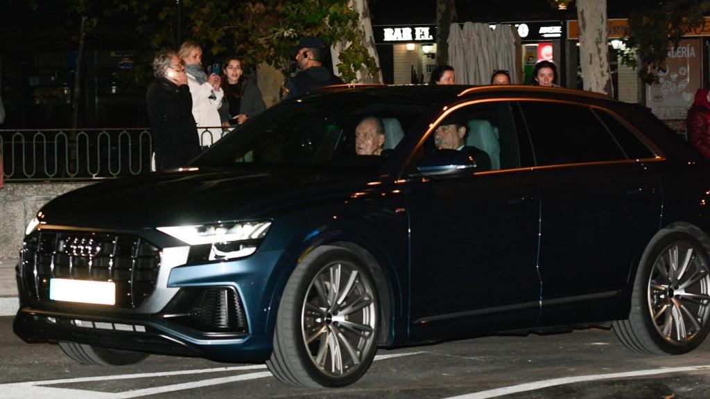 El rey emérito de copiloto con el Audi Q8.