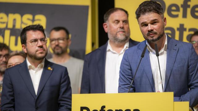 Gabriel Rufián junto a Pere Aragonès y Oriol Junqueras el pasado 23 de julio.