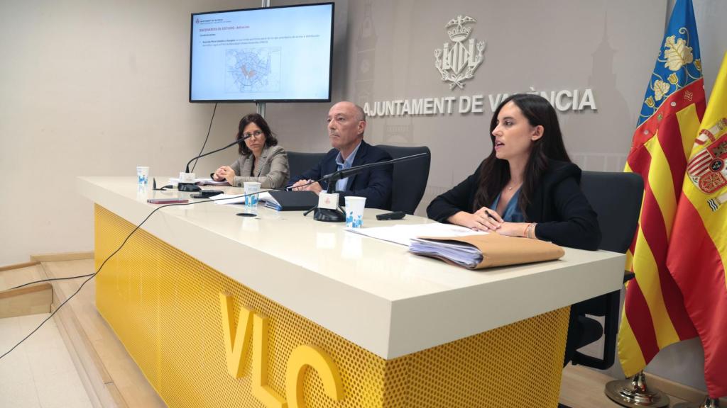 El concejal Carbonell este jueves en rueda de prensa. EE