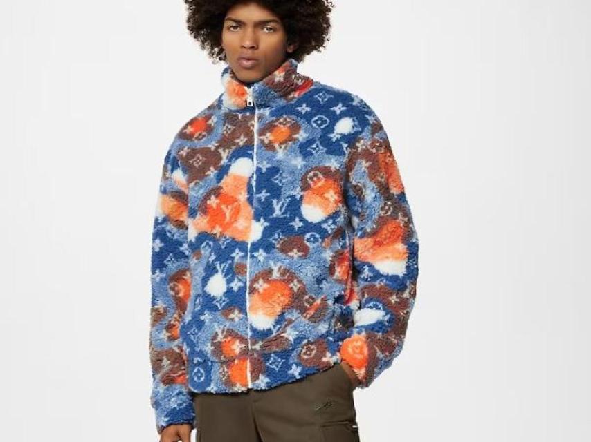 La chaqueta de Louis Vuitton de Romeo Beckham.