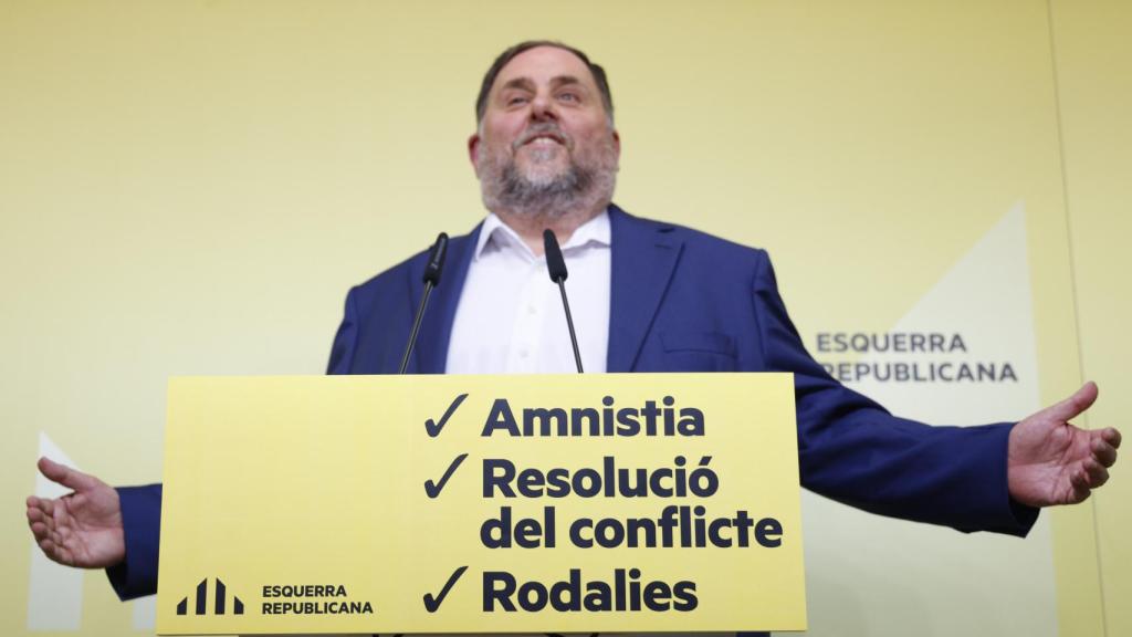 Oriol Junqueras durante la rueda de prensa tras pactar el acuerdo de amnistía con el PSOE.