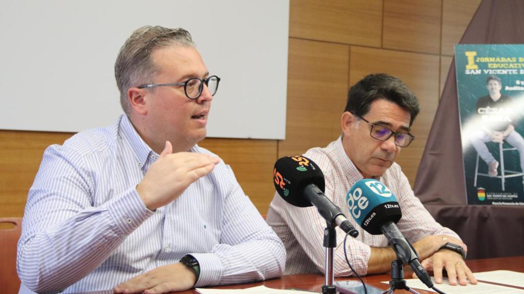 El comité organizador de las Jornadas de Innovación Educativa.