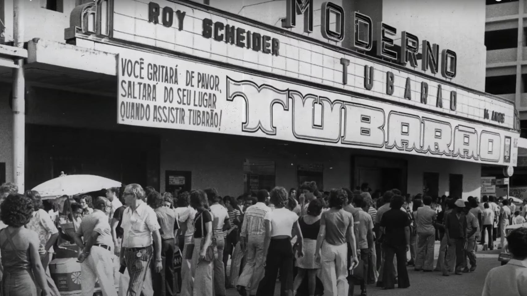 Cartel de la película 'Tiburón' en los cines Moderno de Recife