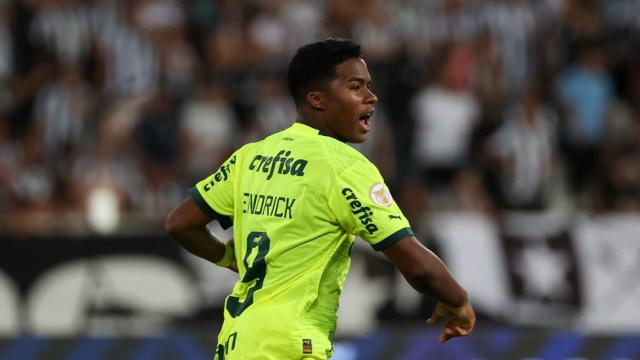 Endrick celebra un gol con el Palmeiras
