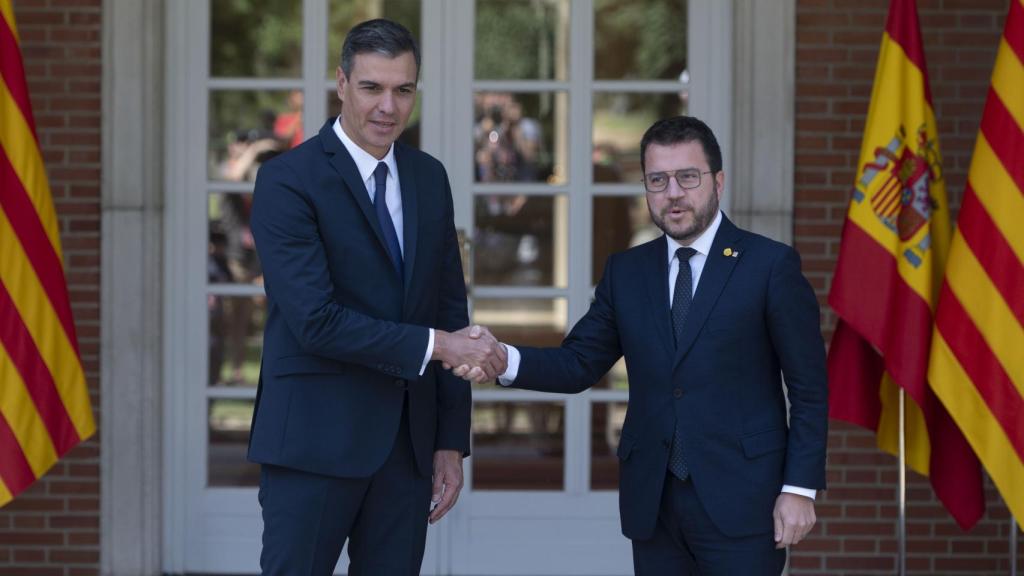 El presidente del Gobierno, Pedro Sánchez, y el de la Generalitat, Pere Aragonès, el pasado julio de 2022.