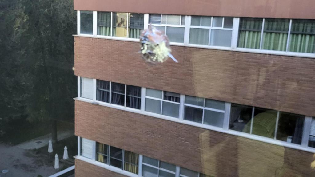 Una imagen del impacto de bala.