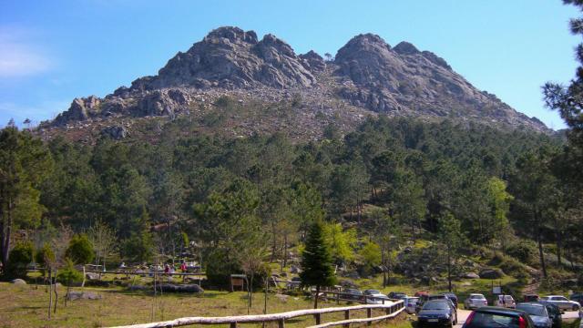 Vista de las cumbres del Monte Galiñeiro. Foto: Wikipedia