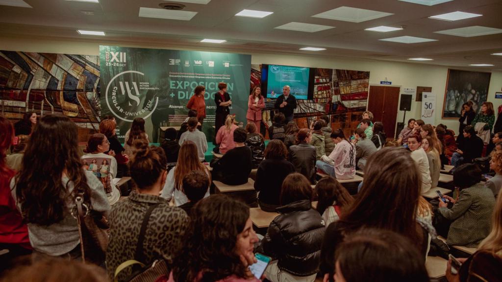 Una charla durante el proyecto WAS Circulamos Universidad en la Universidad de Santiago de Compostela.