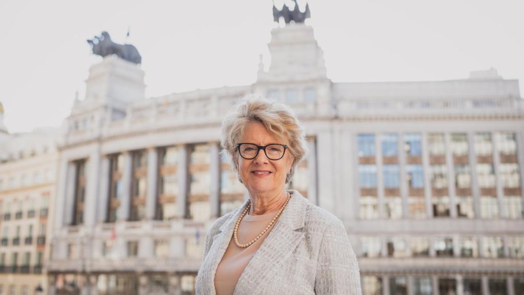 Retrato de Rebecca Tavares, presidenta y CEO de la Brazil Foundation.