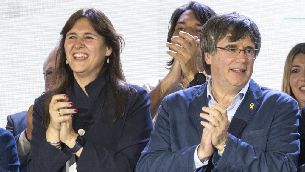 Jordi Turull, secretario general de Junts, Laura Borràs, expresidenta del Parlament, y el ex 'president' Carles Puigdemont en el Congreso de Argelers, el año pasado.