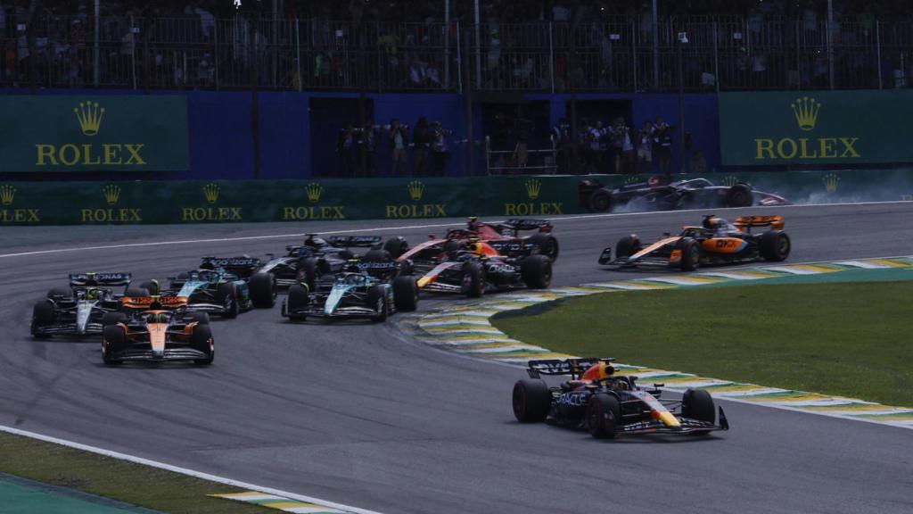 Momento de la salida del GP de Brasil
