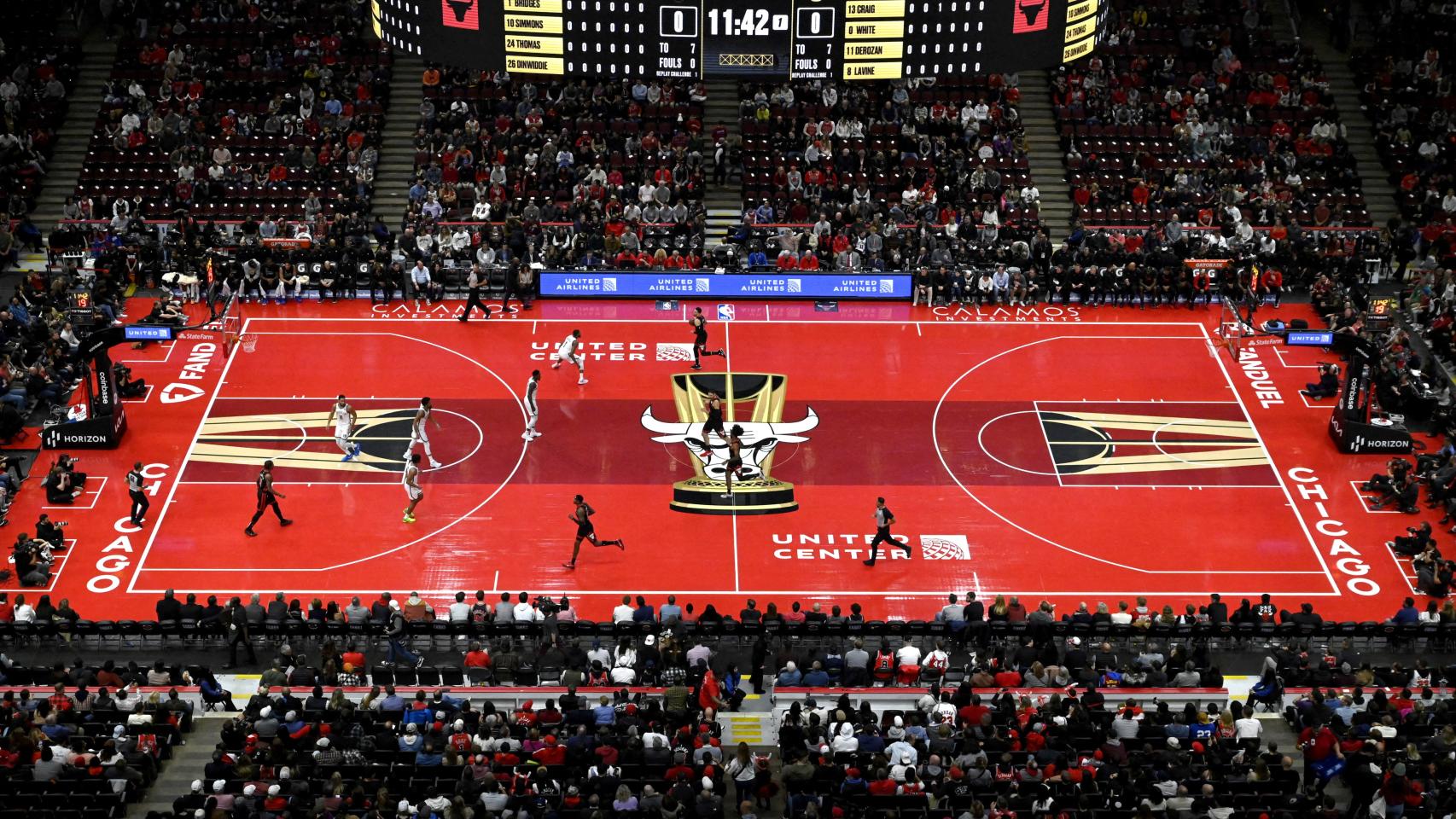 Comienzo del partido entre Nets y Bulls del In-Season tournament