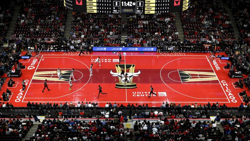 Comienzo del partido entre Nets y Bulls del In-Season tournament