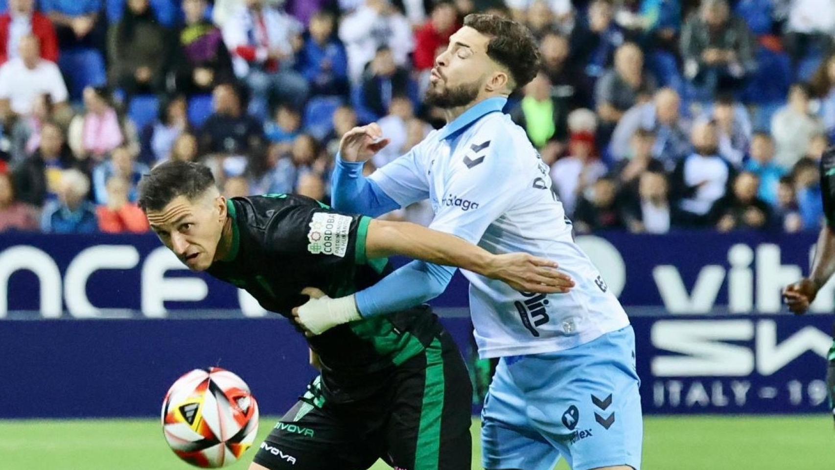 Dani Sánchez durante el Málaga CF vs. Córdoba CF de Primera RFEF