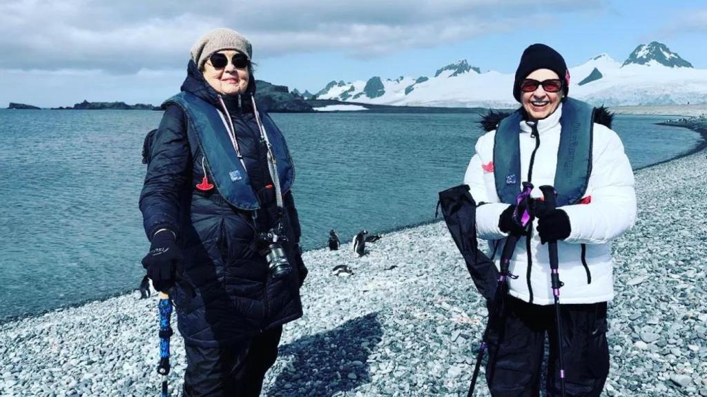 Las dos amigas, durante su viaje.
