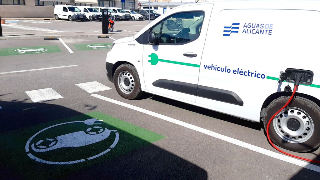 Así son las nuevas instalaciones que ha preparado Aguas de Alicante para la recarga de vehículos eléctricos.