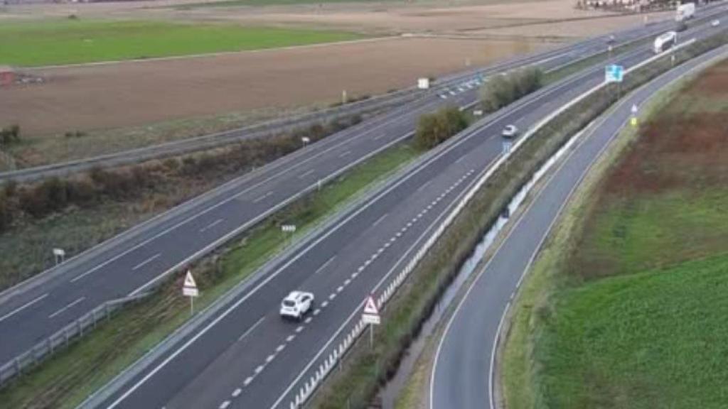 Imagen de la A-6 a su paso por Tordesillas.