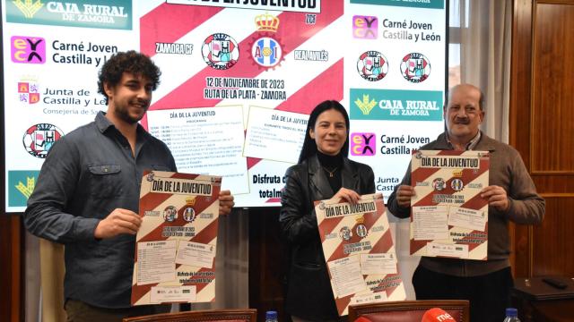 Laura Huertos, la técnico de comunicación de la entidad, y Fernando de la Rúa, el gerente del club rojiblanco