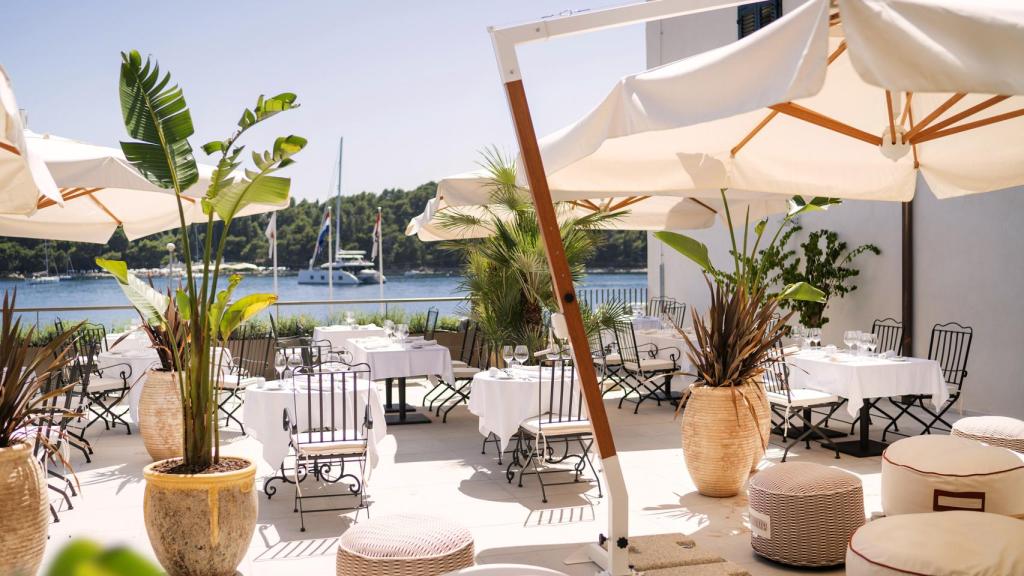 La terraza del restaurante del Hotel Supetar