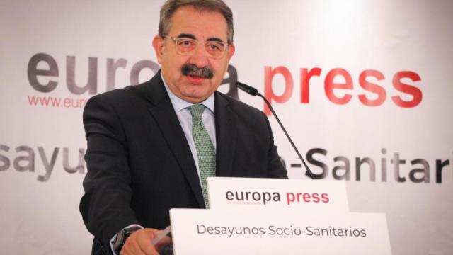 Jesús Fernández Sanz, consejero de Sanidad, este lunes en un foro de Europa Press