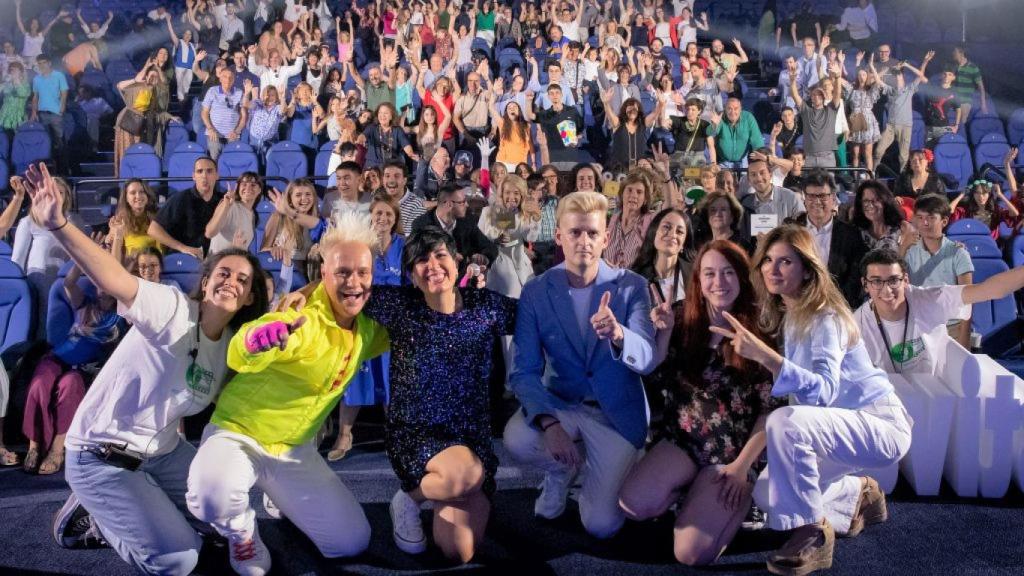 Foto de grupo de la entrega de premios de la I edición del Madrid EducaCiencia Film Festival.