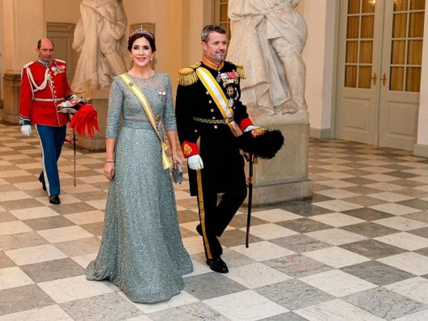 Los príncipes herederos, a su llegada al palacio.