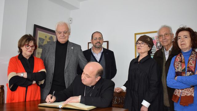 La RAG y el Arzobispo de Santiago unen fuerzas para impulsar el gallego en la liturgia