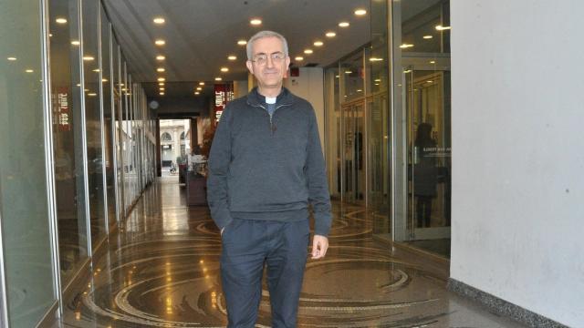 Antonio Pileggi, el jesuita amante de la música electrónica.