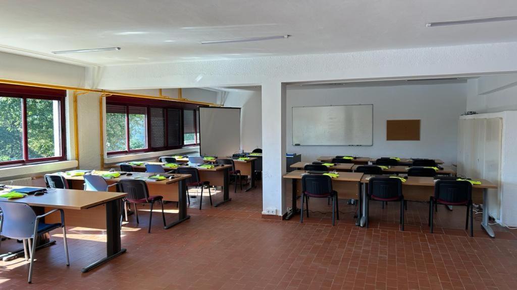 Aula de formación para los conductores en Baños de Molgas.